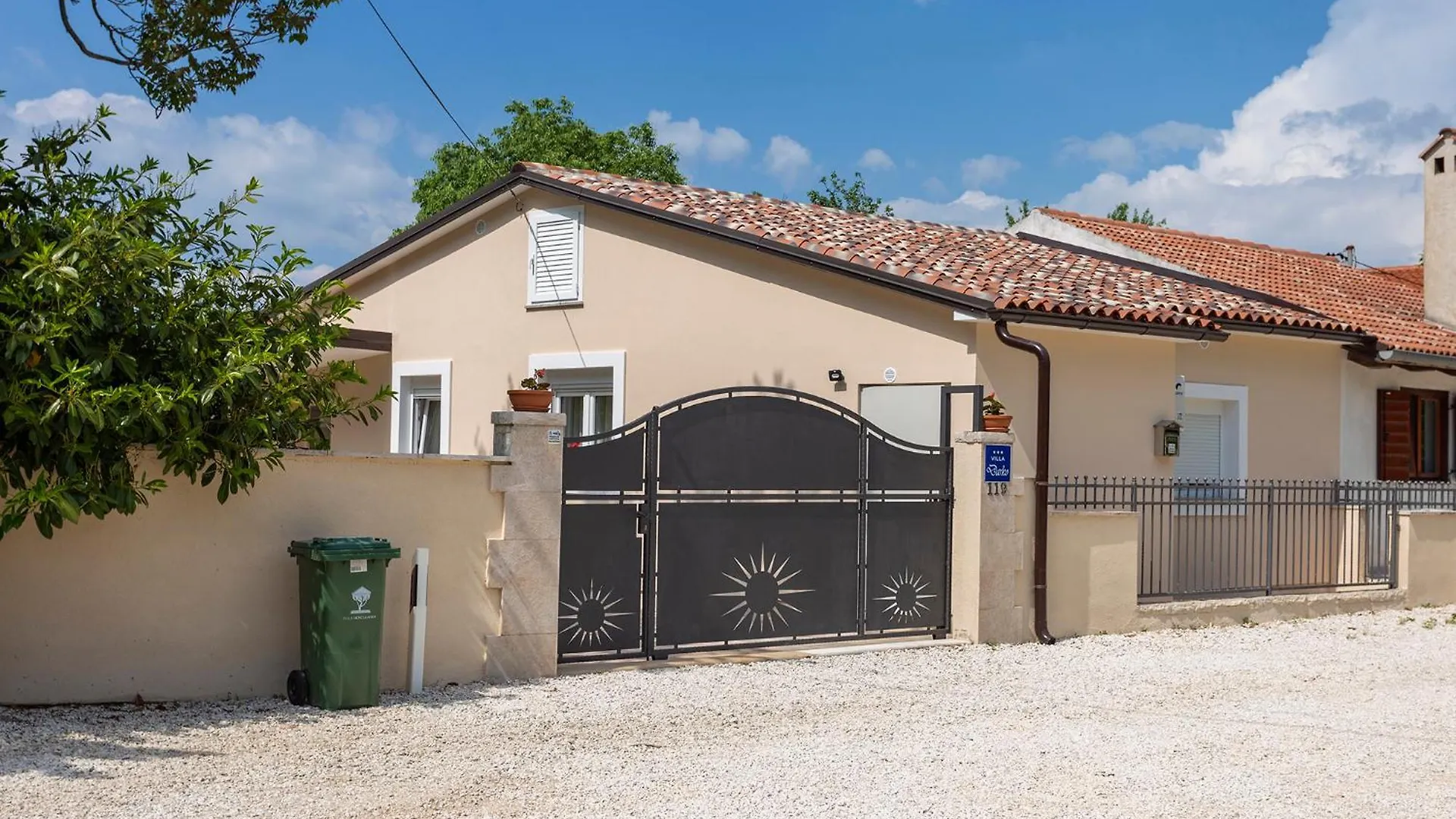 Elegant Villa With Private Pool And Stunning Garden In The Picturesque Village Of Brhanici Svetvinčenat 克罗地亚