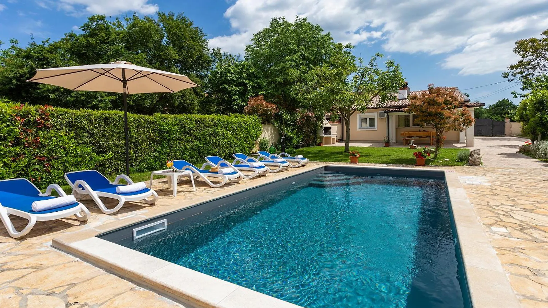 Elegant Villa With Private Pool And Stunning Garden In The Picturesque Village Of Brhanici Svetvinčenat 0*,  克罗地亚
